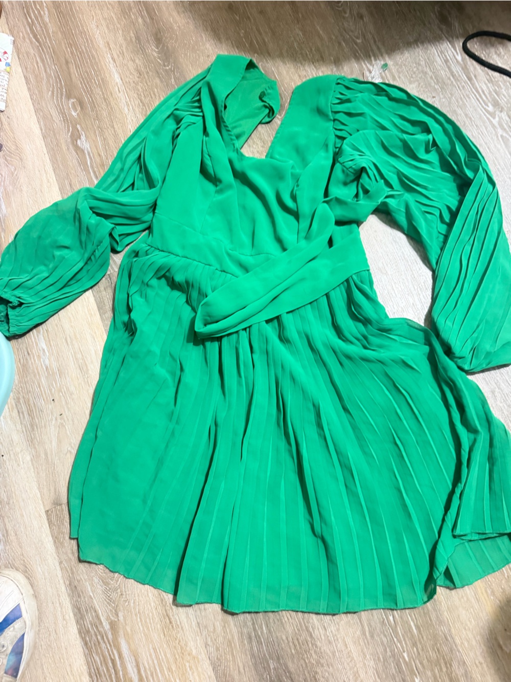 Jessica Simpson Ruched Green Pleated Dress with bow